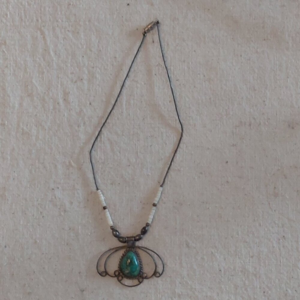 Vintage Turquoise Silver and shell bead necklace - Picture 5 of 5